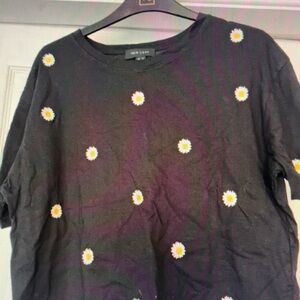 Black T-Shirt with Daisy Print